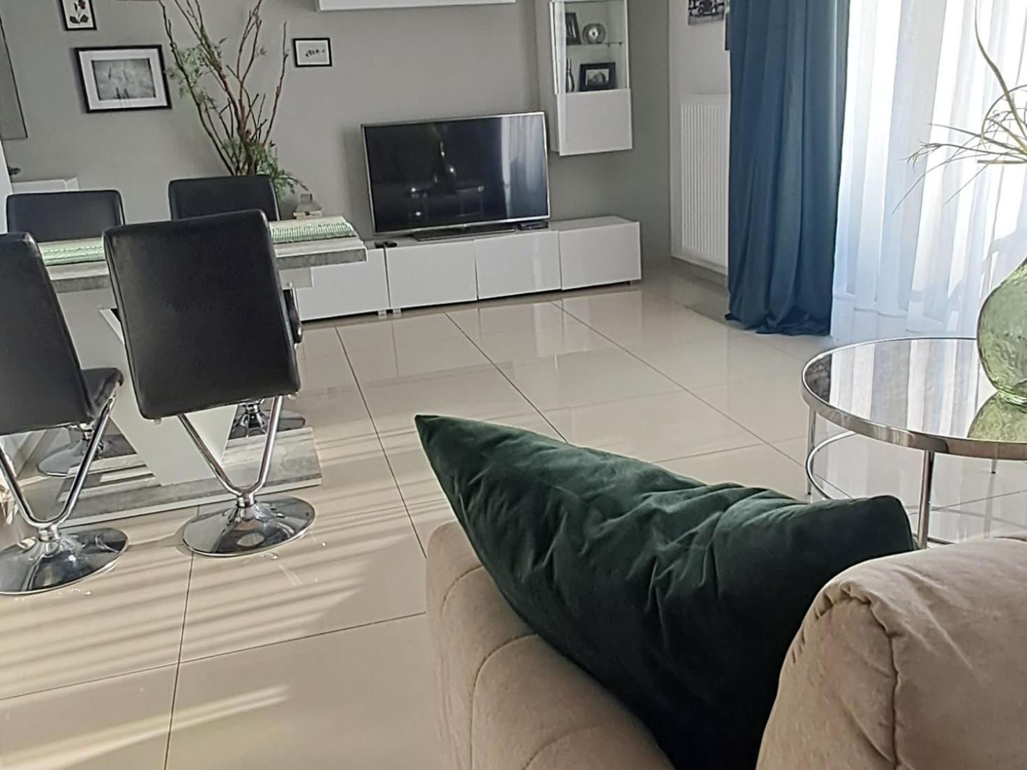 Apartament- Have A Day *